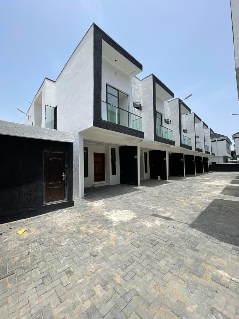 3 BEDROOM TERRACE DUPLEX FOR SALE!!